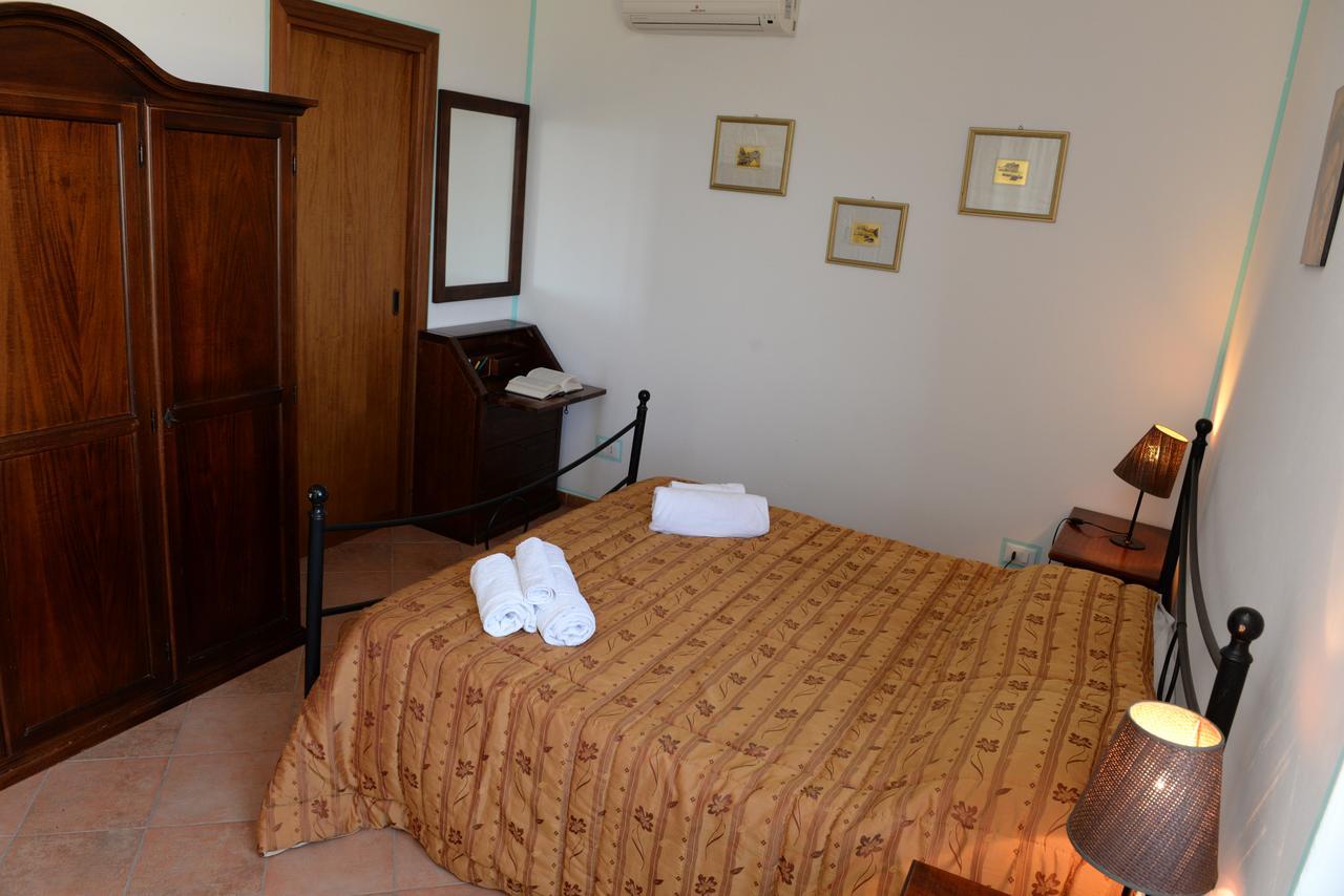 Case Vacanze La Cernia Bruna Isola di Ustica Exterior photo